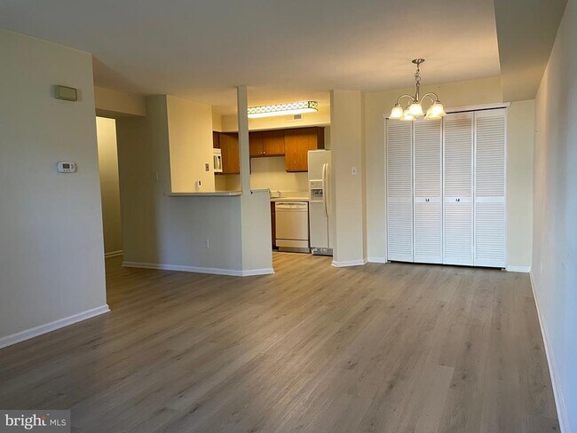 Foto del edificio - 45021 Bennett Pl