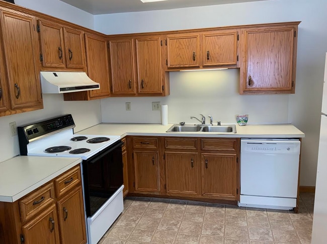 Kitchen - 45 Belview Ave