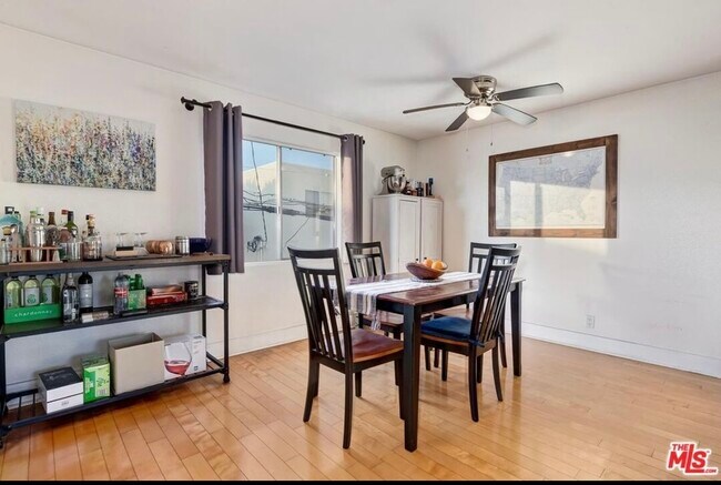 Foto del edificio - 3131 S Canfield Ave
