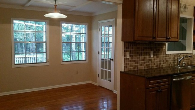 Foto del edificio - 3515 NW 143rd St