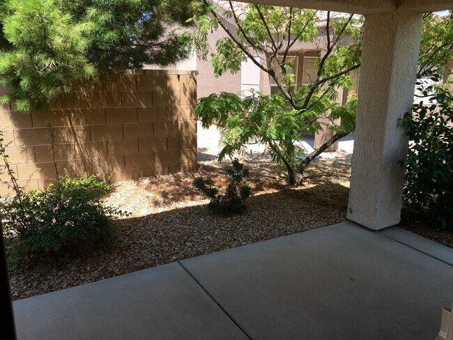 Foto del edificio - 4472 Peaceful River Dr