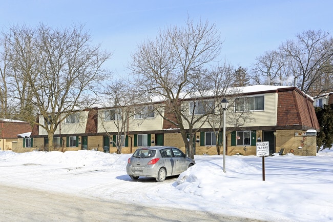Building Photo - 871 Union St