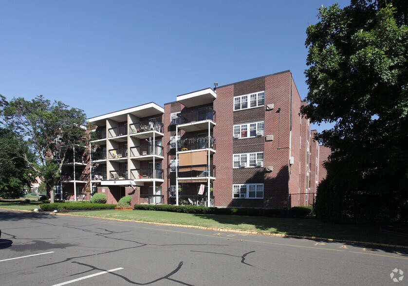 New Cambridge Apartments Rentals Bristol, CT