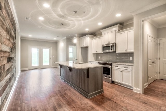 Building Photo - 1457 Channing Dr