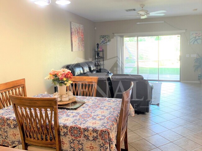 Foto del edificio - 706 N Tangerine Dr