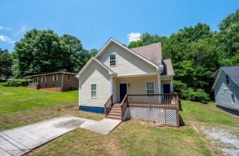Building Photo - 2271 Sisk St NW