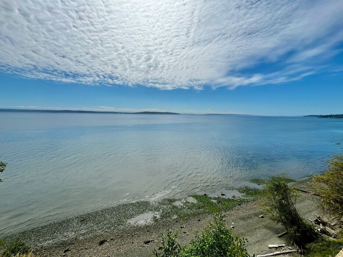 Foto principal - Newly Remodeled Bainbridge Retreat w/Water...