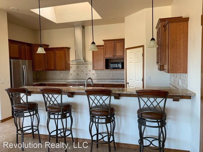 Building Photo - 3 br, 2 bath House - 4548 Miramar Arc