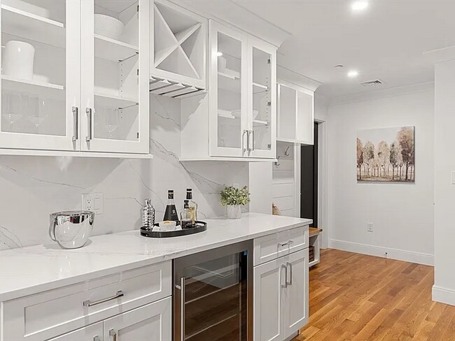 Foto del edificio - 15 Hadley Pl