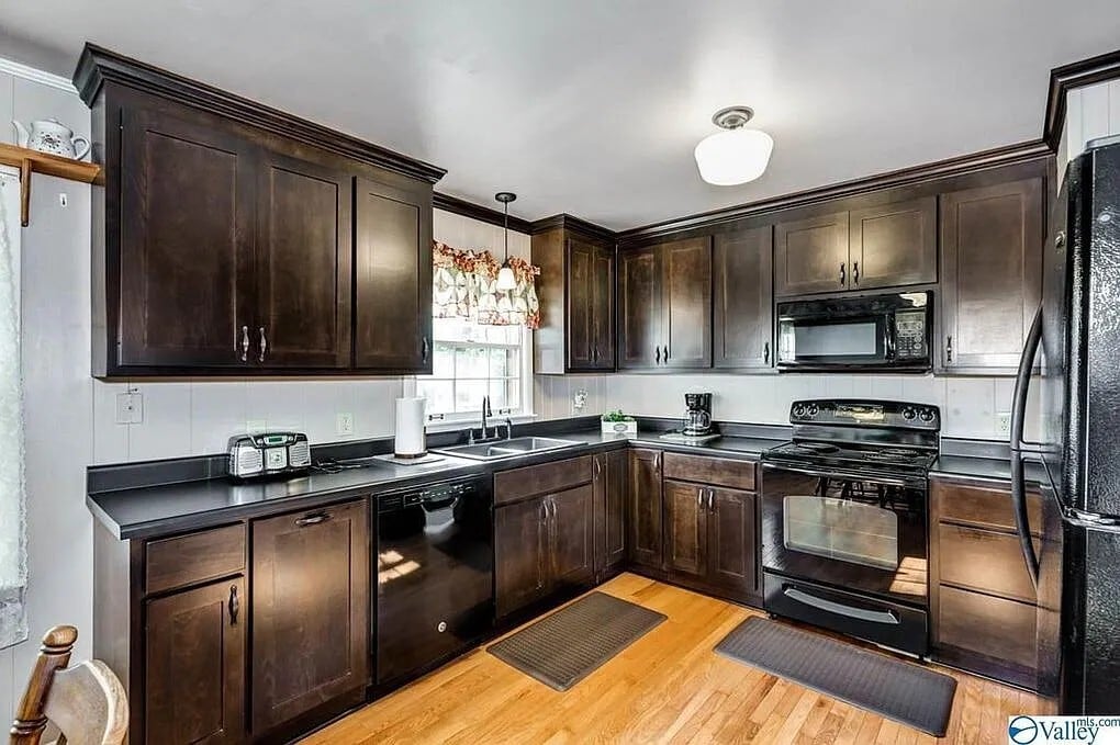 Foto del edificio - 2622 Brookline Dr NW