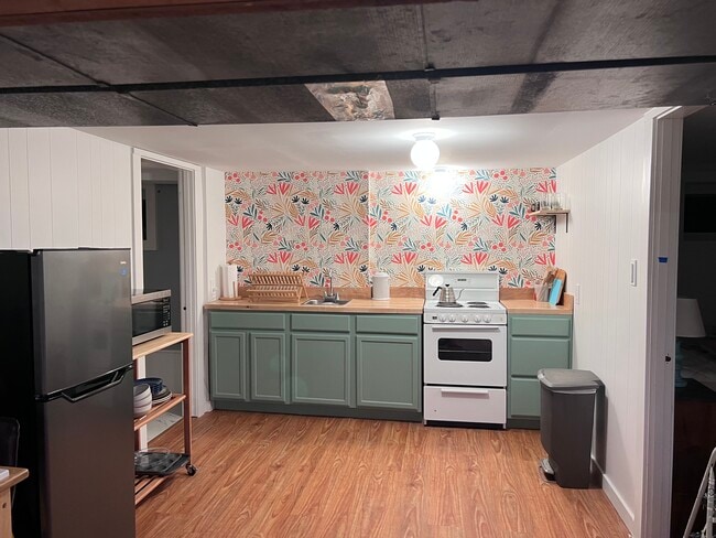 Building Photo - 1621 Vt 128