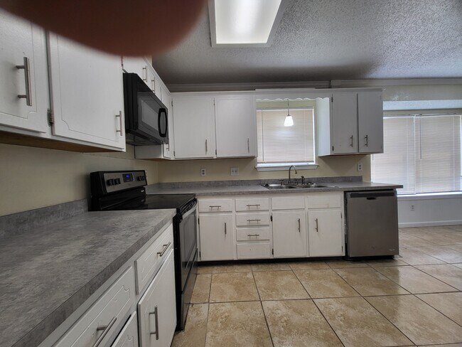 Foto del edificio - 1708 Kenyon St