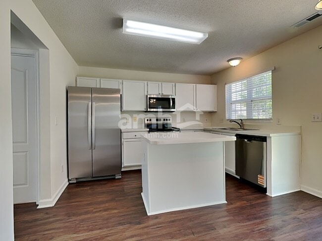 Foto del edificio - 4808 Cardinal Grove Blvd