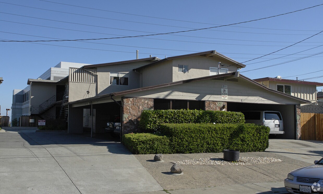 Primary Photo - 2101-2111 Stanton Ave
