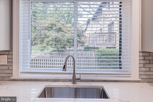 Foto del edificio - 7115 Talisman Ln