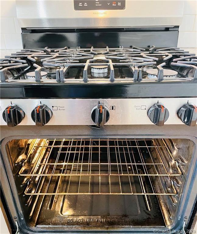 Foto del edificio - 31 Brainerd Rd