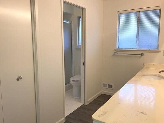 Building Photo - 1321 Gagle Way