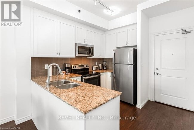 Building Photo - 34 Plains Rd E