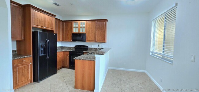 Foto del edificio - 4305 Coventry Pointe Way