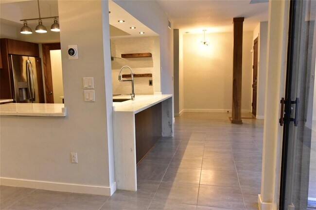 Foto del edificio - 229 Litchfield Ln