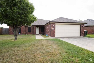 Building Photo - 4608 Water Oak Dr