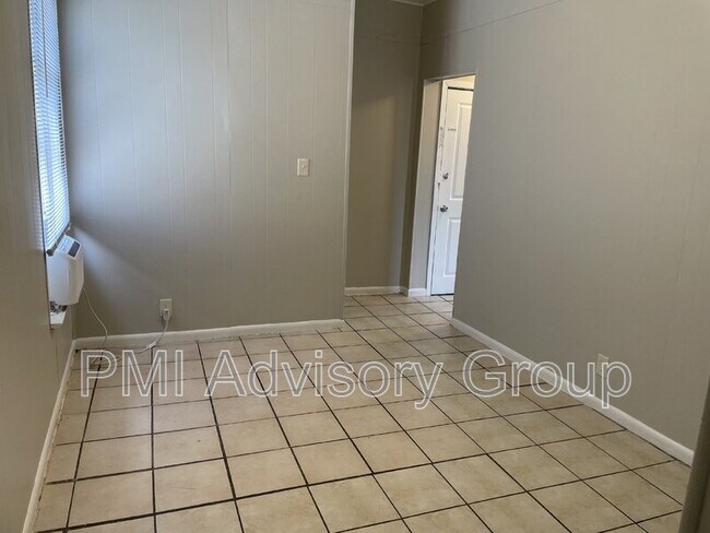 Building Photo - 1441 SW Van Buren St