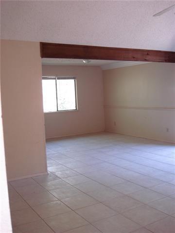 Building Photo - 1704 Onion Creek Village Dr