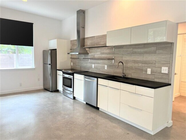 Foto del edificio - 2103 E 14th St