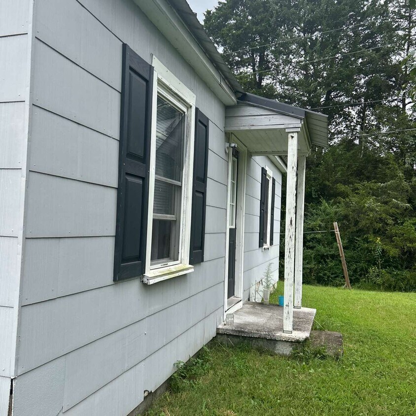 Foto principal - 6670 Walnut Cove Rd