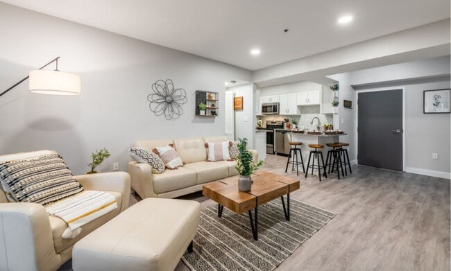 Building Photo - Appleton Square