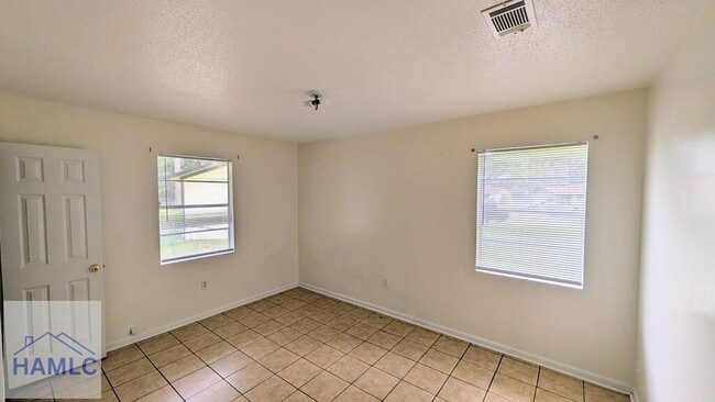 Building Photo - 179 Cherokee Cir