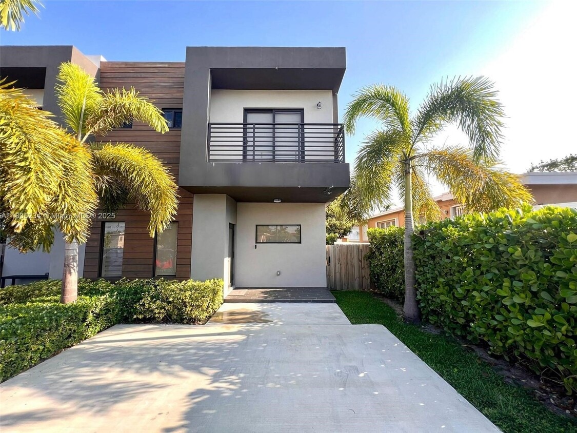 Foto principal - 8753 SW 34th St