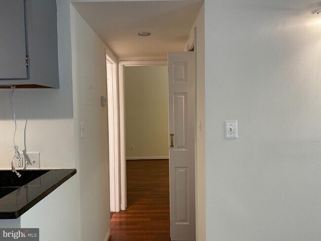 Building Photo - 7734 Donnybrook Ct
