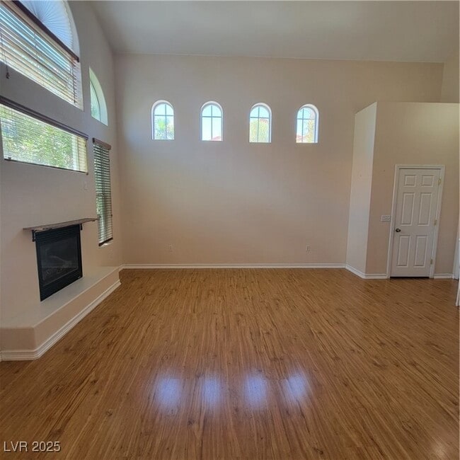 Building Photo - 8765 Villa Alex Ave