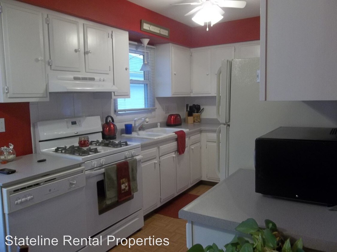 Foto del edificio - 8224 Scott Ln