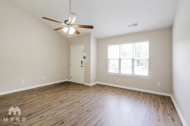 Foto del edificio - 3440 Autumn Dr