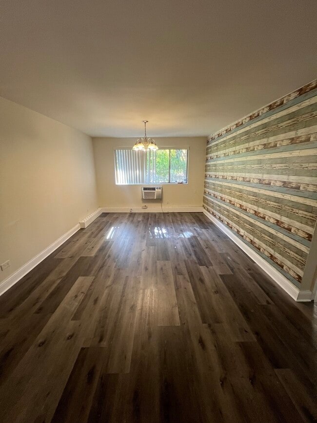 Foto del edificio - 1471 N Winslowe Dr