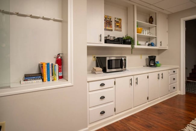 Building Photo - 692 N Superior Ave