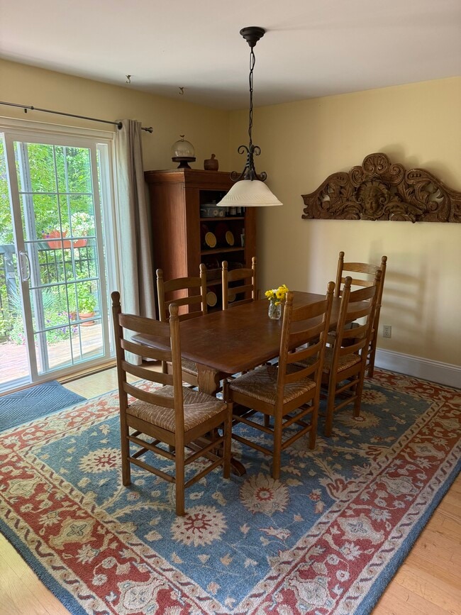 Dining Room - 21 Lake Forest Dr