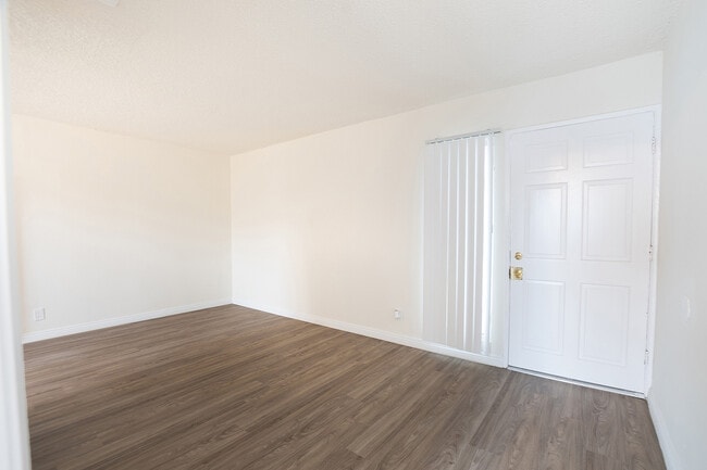 Foto del edificio - 10520 S Figueroa St