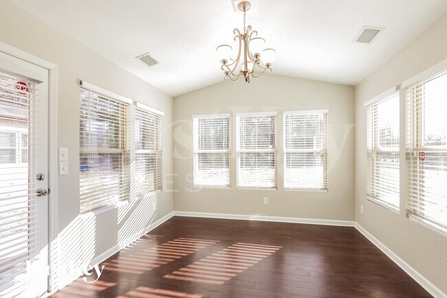 Foto del edificio - 4204 Craighill Ln