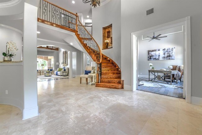 Building Photo - 7402 Kings River Ct