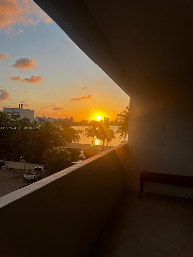 Building Photo - 7545 E Treasure Dr