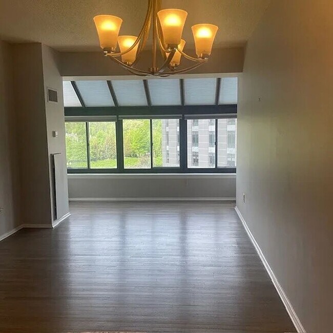 Building Photo - Wonderful 1 BR/1BA unit in the Observatory...