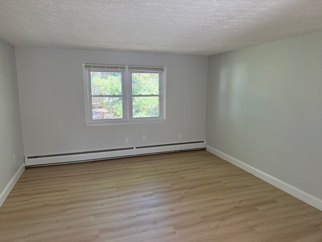 Building Photo - Briarwood 6