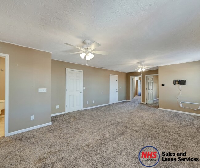 Building Photo - 1324 Main Ave