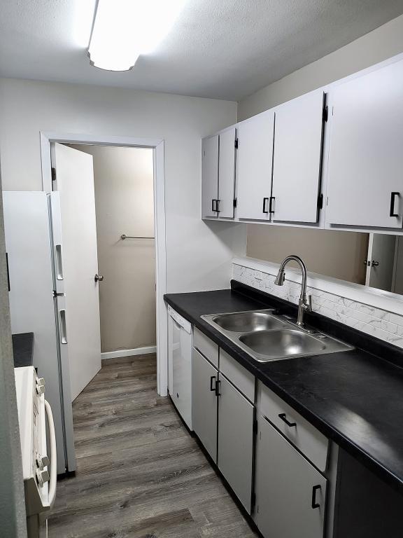 Building Photo - 3119 W Willow Knolls Dr