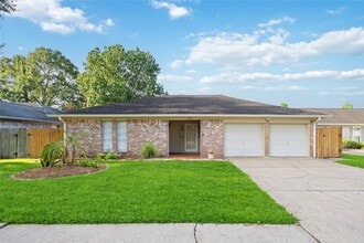 Building Photo - 2331 Ridgemont Dr