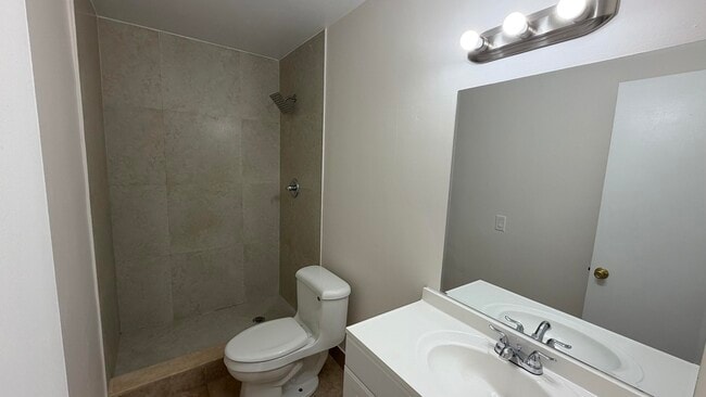 Building Photo - 4061 NW 9th Ave