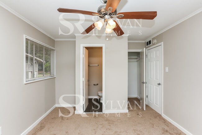 Building Photo - Carve Out a Great Life Here!